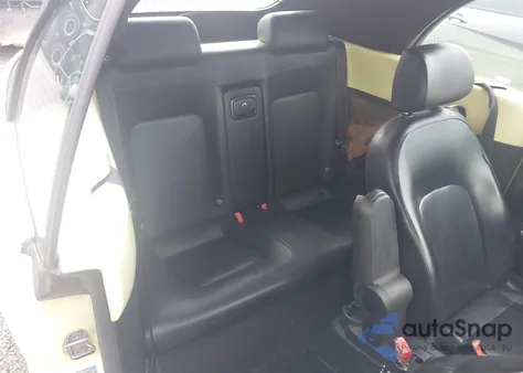 2006 Volkswagen New Beetle 2.5 from USA, damaged, VIN 3VWRF31Y66M333897